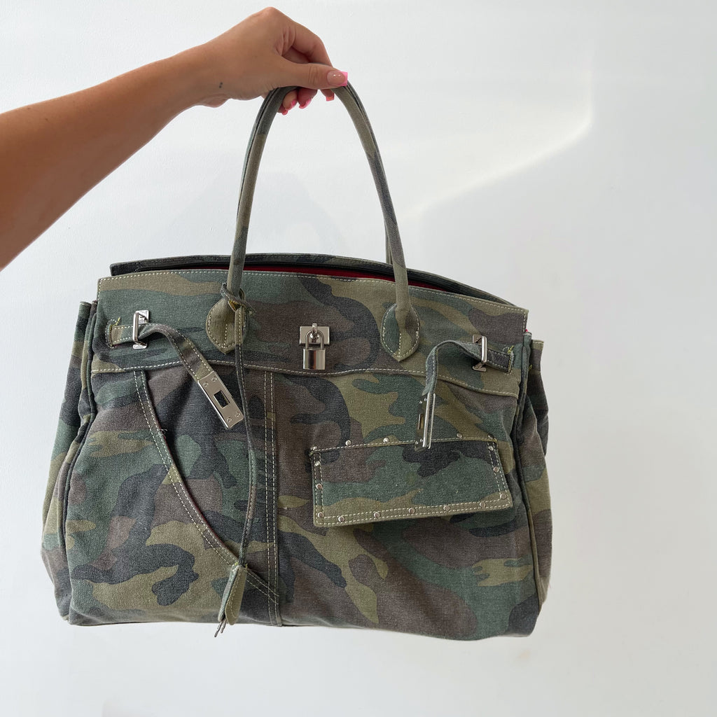 Camo Jirkin (L)