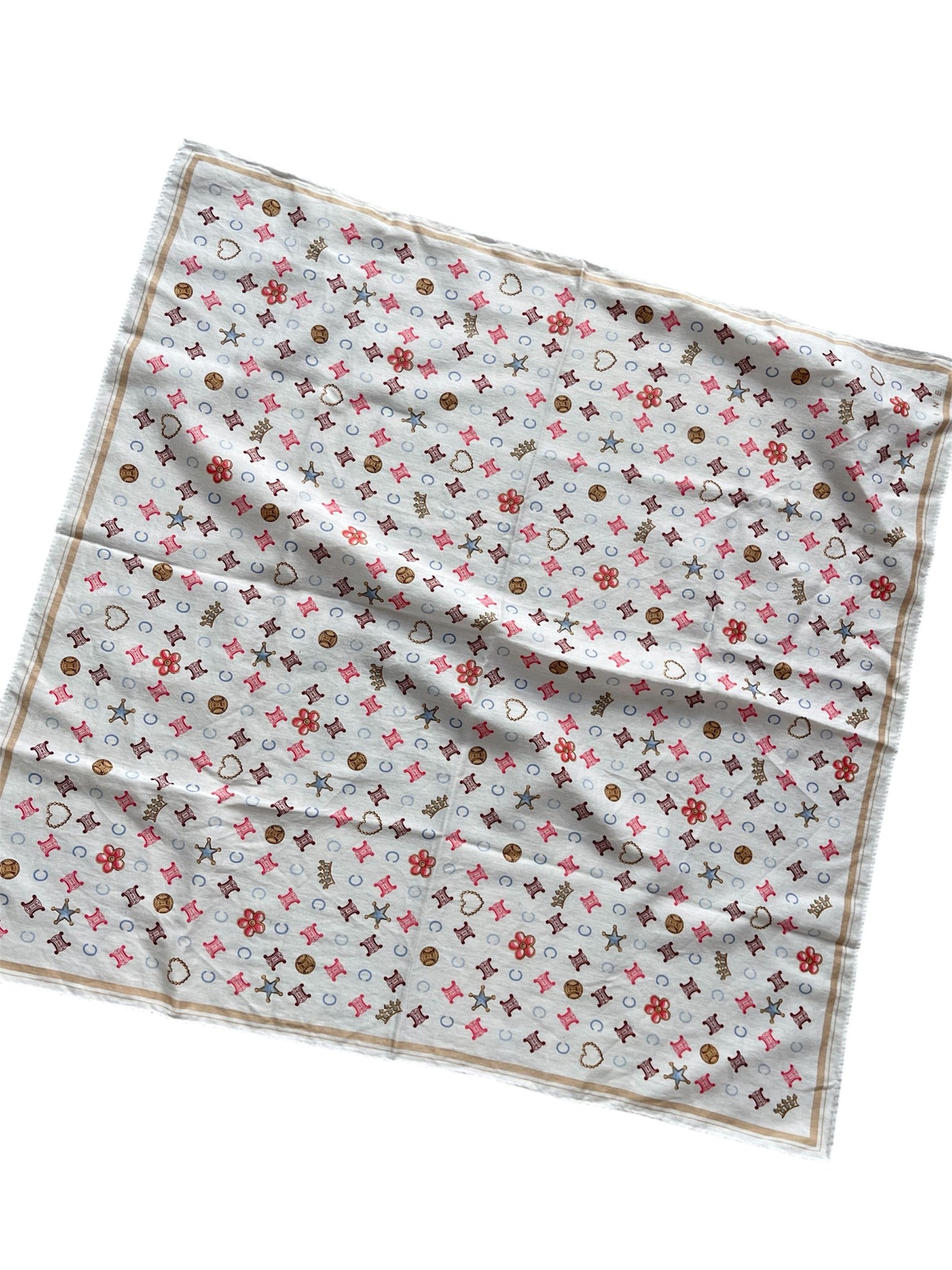 Céline Scarf