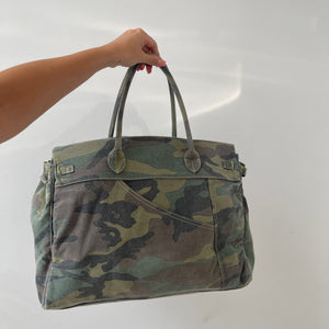 Camo Jirkin (L)